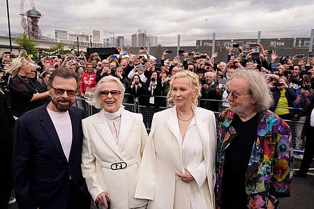 Abbas Björn (l-r), Anni-Frid, Agnetha und Benny  kommen zur Premiere von «Abba Voyage».