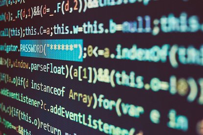 Codezeilen auf einen Bildschirm