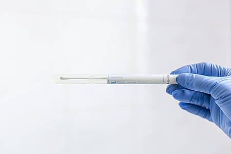 Teststäbchen für Corona PCR-Tests