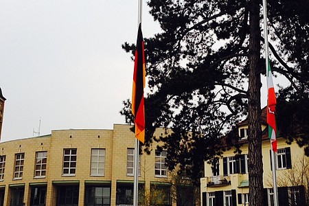 Trauerflagge Kreishaus Minden