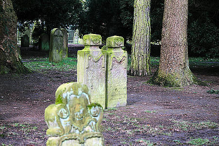 Friedhof Grabsteine